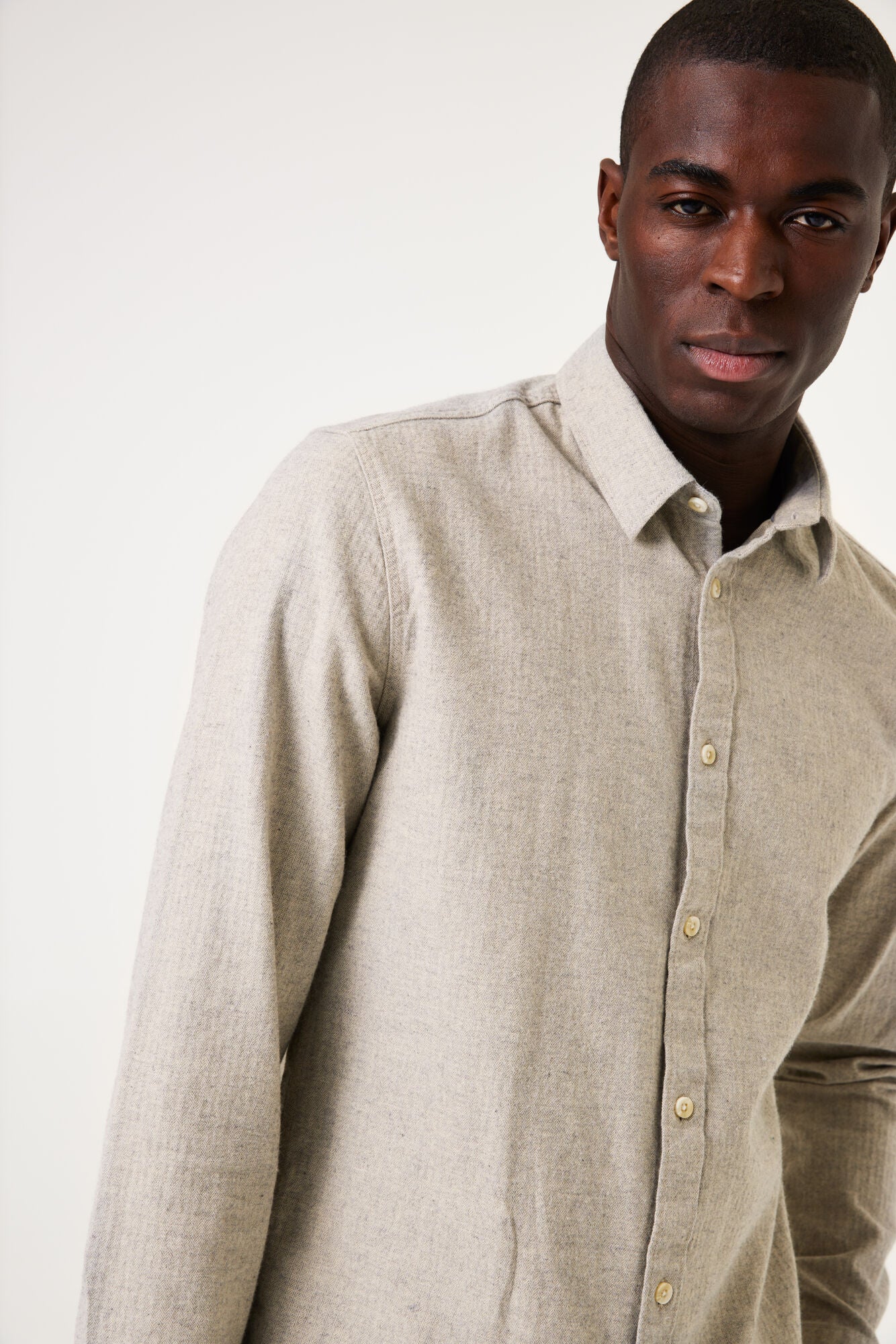 Chemise Garcia W41081 - Blanc cassé - Boutique Adam & Eve marque canadienne, marque québécoise