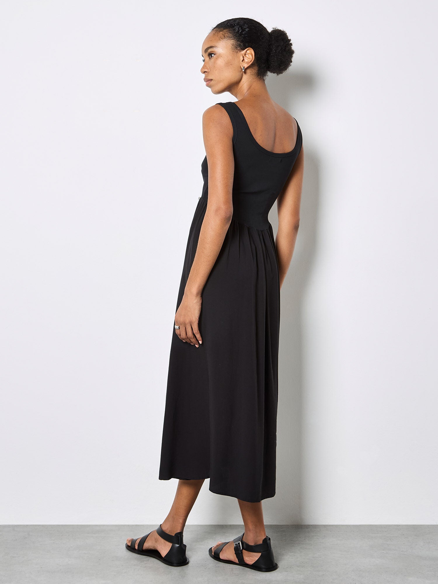 Apricot Dress X190850- Boutique Adam & Eve marque canadienne, marque québécoise