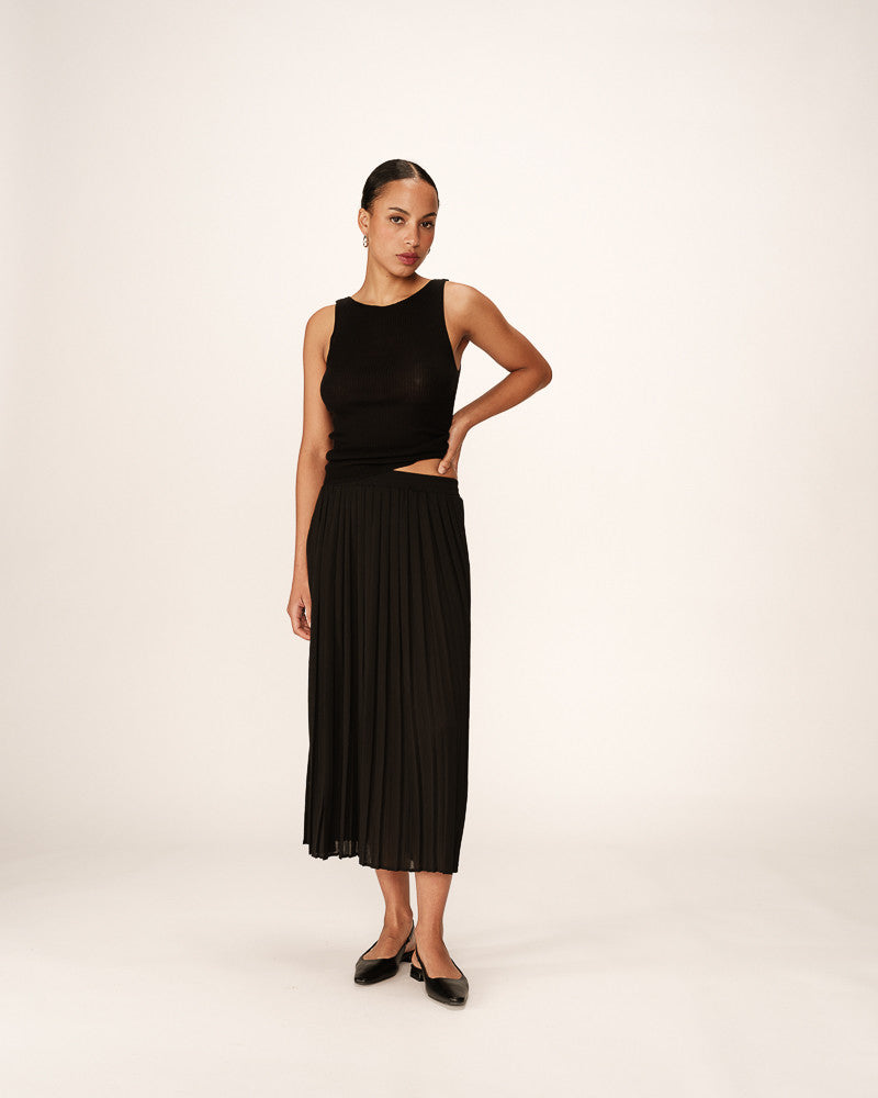 Grace & Mila - Skirt PLISSE - Black - Boutique Adam & Eve marque canadienne, marque québécoise