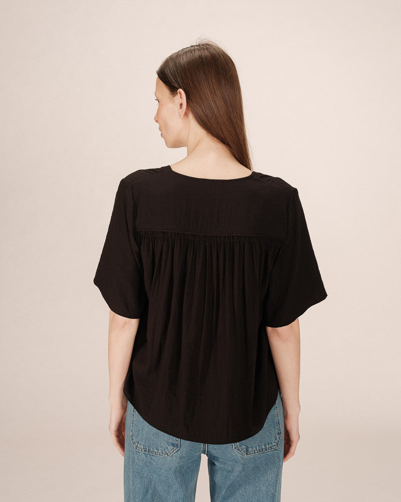 Grace & Mila - Blouse SEAGAL - Black - Boutique Adam & Eve marque canadienne, marque québécoise