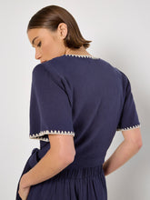 Apricot - Blouse 956520- Navy- Boutique Adam & Eve marque canadienne, marque québécoise